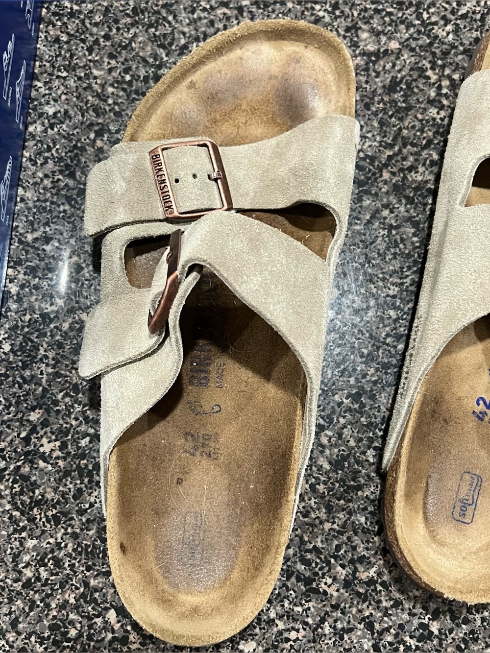 Birkenstock Arizona slide sandals in the color taupe - 42 men's 9 women's 10 - Picture 4 of 11
